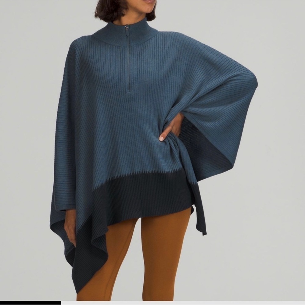 NWT Lululemon On The Go Poncho Iron Blue / True Navy